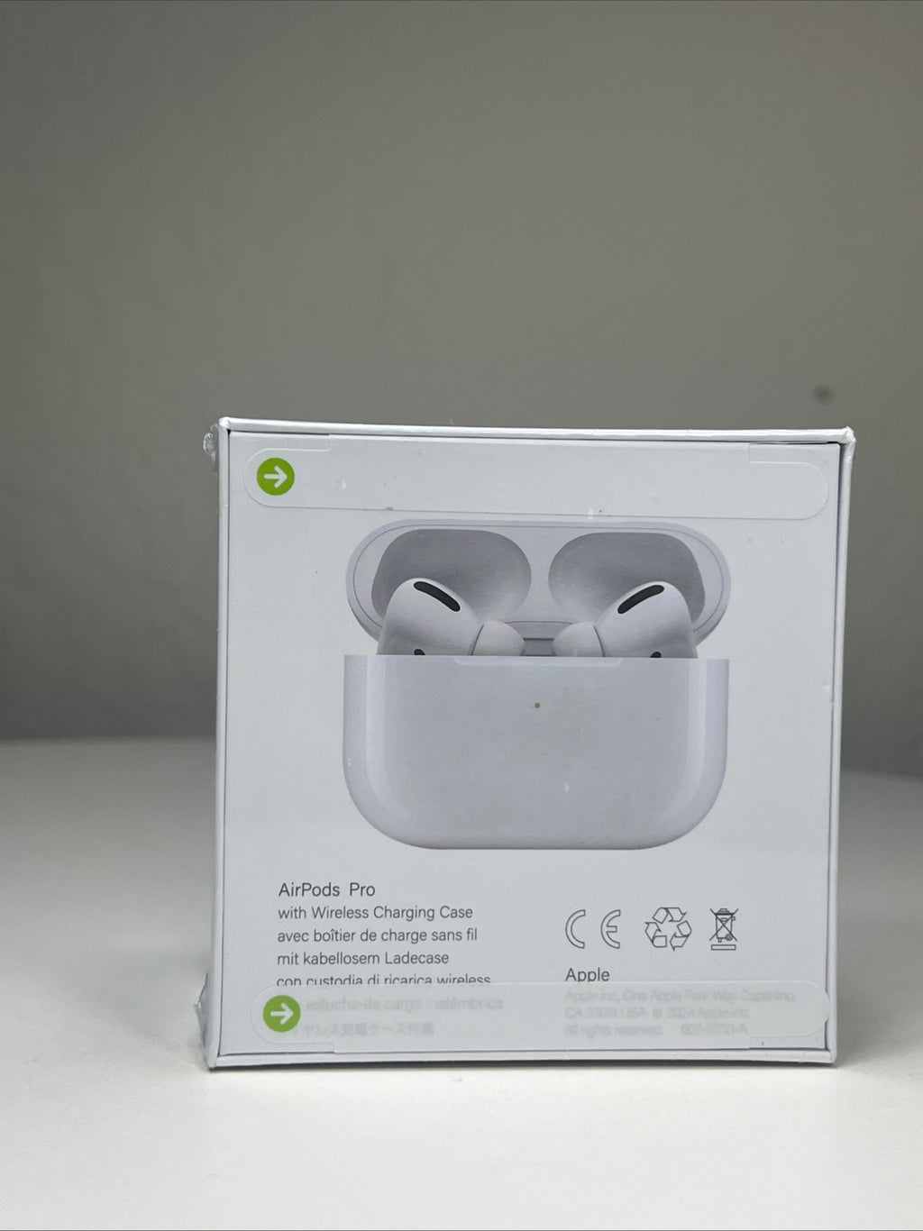 New Apple AirPods Pro with Wireless Charging Case - White